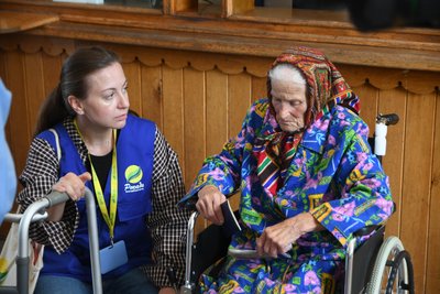 На Рівненщину з Донеччини прибув десятий евакуаційний потяг На Рівненщину з Донеччини прибув десятий евакуаційний потяг