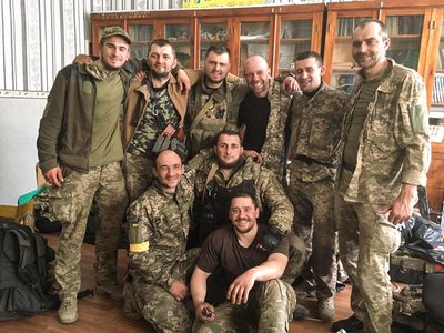 Військові 106 бригади одразу після виходу з позиції в Богородичному Військові 106 бригади одразу після виходу з позиції в Богородичному