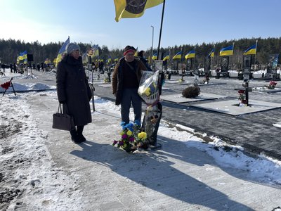 У Полтаві у третю річницю повномасштабної війни вшанували загиблих воїнів У Полтаві у третю річницю повномасштабної війни вшанували загиблих воїнів
