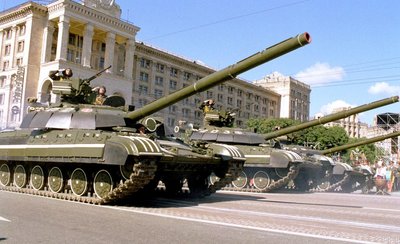 Військовий парад на День Незалежності: 1999 рік Військовий парад на День Незалежності: 1999 рік