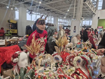 Декор, іграшки і смаколики: у Сумах відбувся передріздвяний ярмарок Декор, іграшки і смаколики: у Сумах відбувся передріздвяний ярмарок