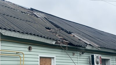 "За півтори хвилини три прильоти": у Прилуках на Чернігівщині внаслідок атаки РФ пошкоджені 12 приватних будинків "За півтори хвилини три прильоти": у Прилуках на Чернігівщині внаслідок атаки РФ пошкоджені 12 приватних будинків
