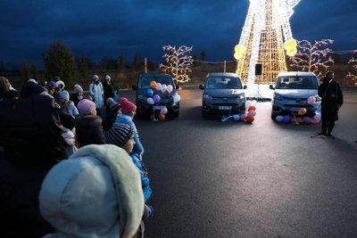 На Київщині за бюджетні кошти придбали авто для шести дитбудинків сімейного типу На Київщині за бюджетні кошти придбали авто для шести дитбудинків сімейного типу
