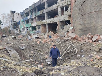 "Вони добивали школу". Наслідки повторного обстрілу Краснопілля "Вони добивали школу". Наслідки повторного обстрілу Краснопілля
