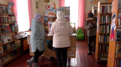 Чи достатньо україномовних книг отримують сільські бібліотеки Черкащини Чи достатньо україномовних книг отримують сільські бібліотеки Черкащини