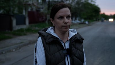 "Встигли вибігти і за будинок сховатися": що розповіли очевидці про атаку РФ по Чернігову 18 травня "Встигли вибігти і за будинок сховатися": що розповіли очевидці про атаку РФ по Чернігову 18 травня
