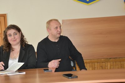 У громаді на Житомирщині педагоги та батьки учнів обговорили проблемні питання реорганізації міського ліцею У громаді на Житомирщині педагоги та батьки учнів обговорили проблемні питання реорганізації міського ліцею