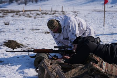 На Сумщині проводять підготовку цивільних до національного спротиву На Сумщині проводять підготовку цивільних до національного спротиву