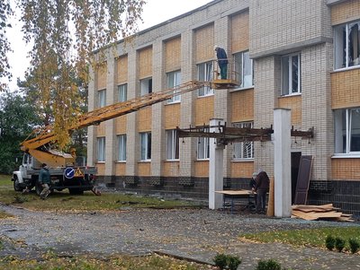 Безпілотник РФ влучив по території аграрного університету в Сумах: що розповіли очевидці Безпілотник РФ влучив по території аграрного університету в Сумах: що розповіли очевидці