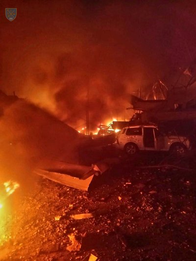 Над Одещиною збили девʼять дронів: під час атаки РФ пошкодило цивільну та припортову інфраструктури Над Одещиною збили девʼять дронів: під час атаки РФ пошкодило цивільну та припортову інфраструктури