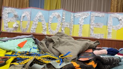 "Кожний має бути частиною міцного тилу": як працює волонтерський хаб у медичному коледжі на Чернігівщині "Кожний має бути частиною міцного тилу": як працює волонтерський хаб у медичному коледжі на Чернігівщині