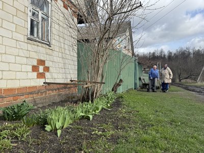 "Один одного виручаємо": як живуть у малолюдному селі Червона Діброва на Сумщині "Один одного виручаємо": як живуть у малолюдному селі Червона Діброва на Сумщині