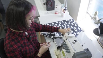 Вінницькі майстрині шиють адаптивний одяг для поранених військових Вінницькі майстрині шиють адаптивний одяг для поранених військових