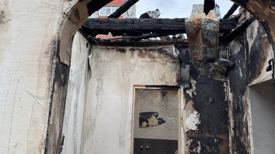 Прибрали сміття й виплатили допомогу: чому у Кропивницькому не ремонтують пошкоджений пожежею будинок Прибрали сміття й виплатили допомогу: чому у Кропивницькому не ремонтують пошкоджений пожежею будинок