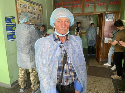 "Дуже травмовані ноги, обгорілий": що розповідають рідні поранених під час обстрілу у Полтаві