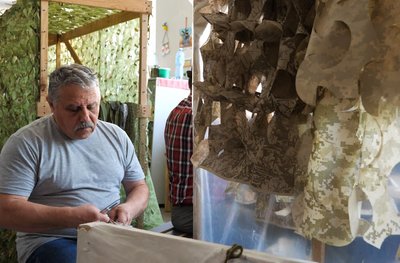Черкащан запрошують плести маскувальні сітки для воїнів Черкащан запрошують плести маскувальні сітки для воїнів