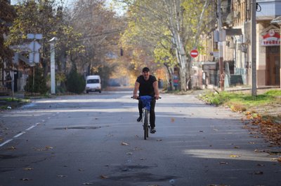Херсон, вулиця, місто, херсонці, осінь, листопад 2025 року Херсон, вулиця, місто, херсонці, осінь, листопад 2025 року