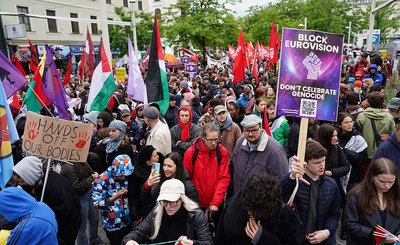 У Відні натовпи протестували перед фіналом Євробачення У Відні натовпи протестували перед фіналом Євробачення
