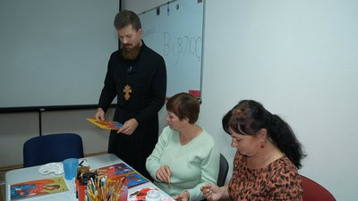 На Вінниччині священник проводить безкоштовні майстер-класи з іконопису На Вінниччині священник проводить безкоштовні майстер-класи з іконопису