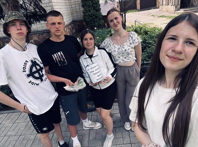 РЕБ, генератори й буржуйки: як школярка з Вінниччини збирає допомогу для військових РЕБ, генератори й буржуйки: як школярка з Вінниччини збирає допомогу для військових