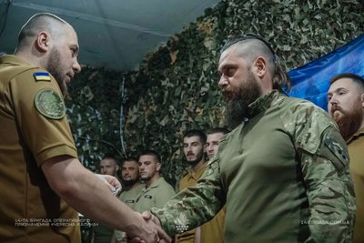 Бійцям "Червної Калини" вручили нагороди Бійцям "Червної Калини" вручили нагороди