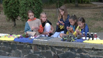 Діти у Рівному збирали на моноокуляр для ЗСУ Діти у Рівному збирали на моноокуляр для ЗСУ