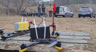 Знання, які знадобляться на фронті: у Кропивницькому навчають керувати дронами Знання, які знадобляться на фронті: у Кропивницькому навчають керувати дронами
