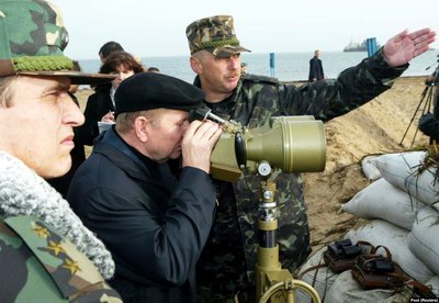 Цей день в історії Криму: 29 вересня 2003 року росіяни почали будувати дамбу від Таманського півострова в бік Тузли Цей день в історії Криму: 29 вересня 2003 року росіяни почали будувати дамбу від Таманського півострова в бік Тузли