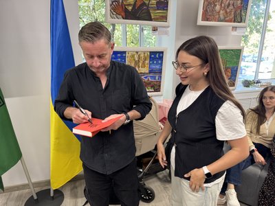У Полтаві провели літературну зустріч з Сергієм Жаданом у "Хартія-Хабі" У Полтаві провели літературну зустріч з Сергієм Жаданом у "Хартія-Хабі"
