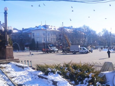 головна ялинка міста, чи встановлять ялинку, відкриття ялинки в Тернополі головна ялинка міста, чи встановлять ялинку, відкриття ялинки в Тернополі
