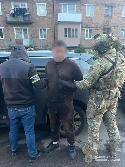 Двох жителів Волині підозрюють у торгівлі препаратами для лікування наркозалежних Двох жителів Волині підозрюють у торгівлі препаратами для лікування наркозалежних