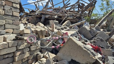 Зруйновані будинки селище Райське Дружківська громада Донецька область 19 серпня 2025 рік Зруйновані будинки селище Райське Дружківська громада Донецька область 19 серпня 2025 рік
