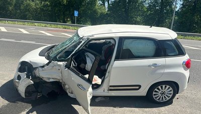 Відбулося зіткнення між автомобілем "Fiat" та мікроавтобусом "Mercedes-Benz Sprinter", 26 травня 2026 року, Хмельниччина Відбулося зіткнення між автомобілем "Fiat" та мікроавтобусом "Mercedes-Benz Sprinter", 26 травня 2026 року, Хмельниччина