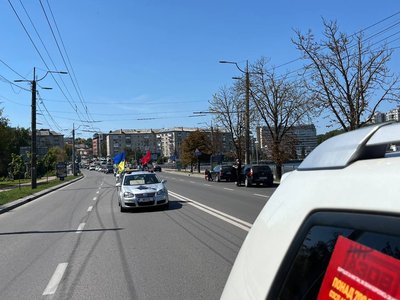Автопробіг на підтримку полонених у Тернополі Автопробіг на підтримку полонених у Тернополі