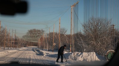 “Літають. Хата ходором ходить”. Армія РФ атакує Стецьківку дронами