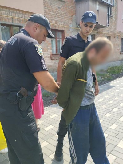 поламані сакури у Смілі поламані сакури у Смілі