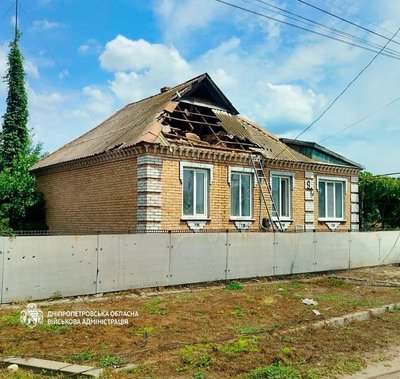 Удари РФ, евакуйований пітбуль, історії переселенців із Шахтарського. Головні новини Дніпра та області 14 липня