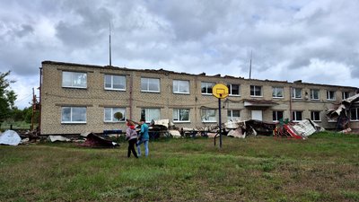 "Вночі – гупає, вдень – так собі, ми звикли». Фоторепортаж з прифронтового Золотого Колодязя на Донеччині "Вночі – гупає, вдень – так собі, ми звикли». Фоторепортаж з прифронтового Золотого Колодязя на Донеччині