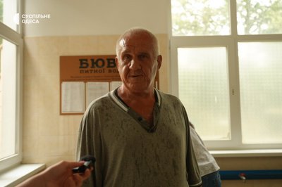 "Набираю одразу 20 літрів": як Чорноморськ живе без централізованого водопостачання після атаки РФ "Набираю одразу 20 літрів": як Чорноморськ живе без централізованого водопостачання після атаки РФ