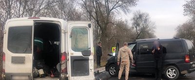 На Львівщині зіткнулися два мікроавтобуси: травми отримали п'ятеро людей На Львівщині зіткнулися два мікроавтобуси: травми отримали п'ятеро людей