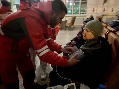 До Бердичева евакуаційним потягом приїхали майже три десятки жителів Донеччини
