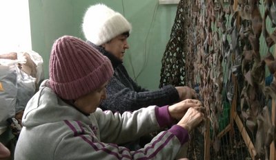 "Плететься, щоб зберігати життя військовим": історії волонтерки з Хмельницького