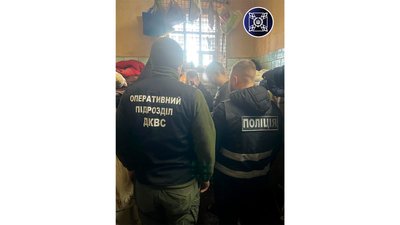 Шахрайство у Чернігівському СІЗО: в'язні виманювали гроші у військових Шахрайство у Чернігівському СІЗО: в'язні виманювали гроші у військових