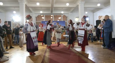 У Тернополі відбувся фестиваль "Вишиванка — код нації" У Тернополі відбувся фестиваль "Вишиванка — код нації"