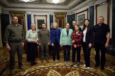 Грета Тунберг і Володимир Зеленський у Києві Грета Тунберг і Володимир Зеленський у Києві
