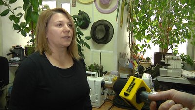 Дві сестри зі своїми дітьми в Житомирі від лютого пошили майже 40 тисяч балаклав для ЗСУ Дві сестри зі своїми дітьми в Житомирі від лютого пошили майже 40 тисяч балаклав для ЗСУ