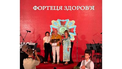 Чернігівську обласну лікарню та ще двох медиків відзначили "Орденом Святого Пантелеймона" Чернігівську обласну лікарню та ще двох медиків відзначили "Орденом Святого Пантелеймона"