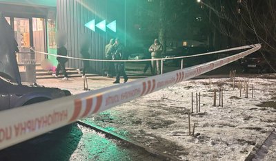 Кинув займисту речовину: у Черкасах затримали підозрюваного у підпалі авто Кинув займисту речовину: у Черкасах затримали підозрюваного у підпалі авто