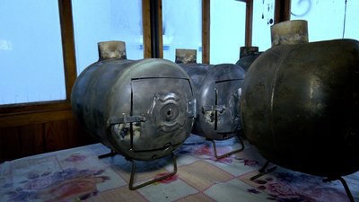 Окопні свічки, пічки та буржуйки: родина з Вінниччини допомагає фронту Окопні свічки, пічки та буржуйки: родина з Вінниччини допомагає фронту