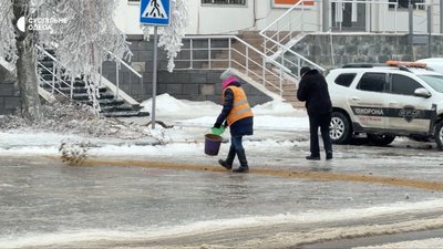 Подільськ у льоду: місцеві травмуються на крижаних поверхнях